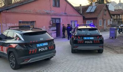Nafaka yüzünden eşinin evine kurşun yağdırdı