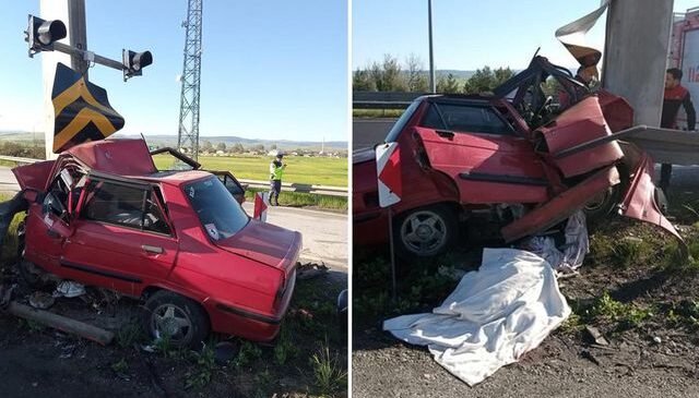 Otomobil, yön tabelasının direğine çarptı; evli çift öldü, çocukları ağır yaralı