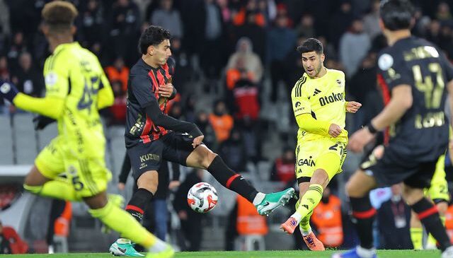 Bu sezon Fenerbahçe’yi ligde yenen ilk takım yarın kazanamazsa küme düşecek