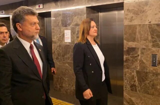 Burcu Köksal, AK Parti Genel Merkez binasında