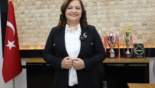 Burcu Köksal, AK Parti’ye mi geçiyor? Gelen son açıklama tartışmaları daha da alevlendirdi
