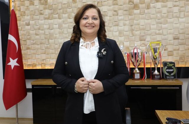 Burcu Köksal, AK Parti’ye mi geçiyor? Gelen son açıklama tartışmaları daha da alevlendirdi