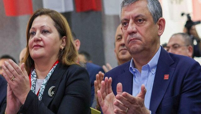 Burcu Köksal, CHP lideri Özgür Özel’in kendisine gönderdiği mesajları paylaştı