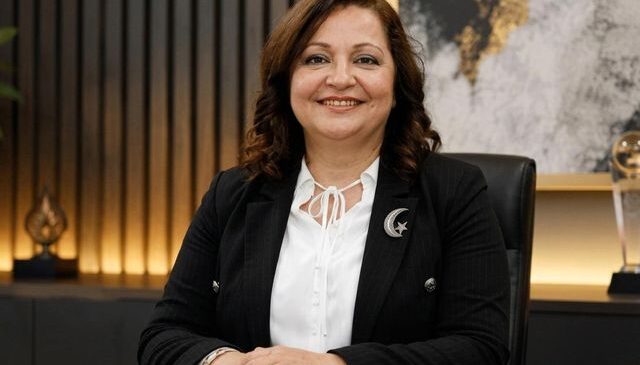 Burcu Köksal’ın bugün AK Parti’ye geçmesi bekleniyor! Rozetini Erdoğan takacak