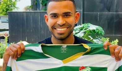Bursaspor’dan tarihi transfer: 4 yıl sonra ilk kez yabancı oyuncuya imza attırabildiler