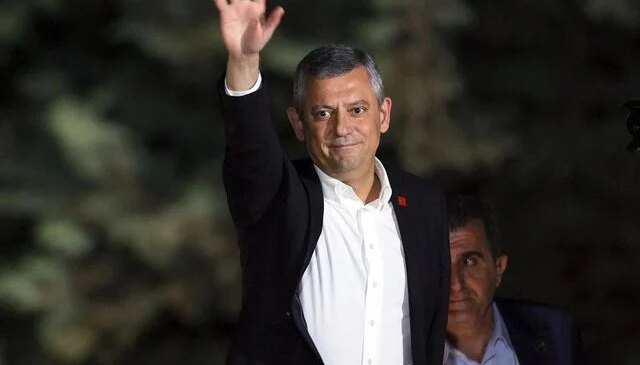 Çatlak söylentileri vardı! İşte grup başkanı seçilen Özgür Özel’in aldığı oy sayısı