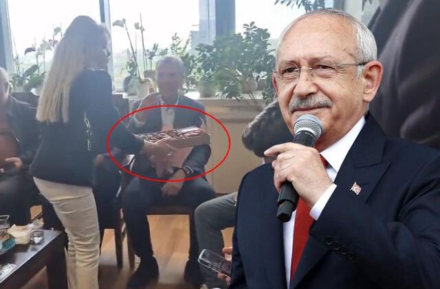 CHP Genel Merkezi’ne giren Kılıçdaroğlu’nun ekibi çikolata dağıttı