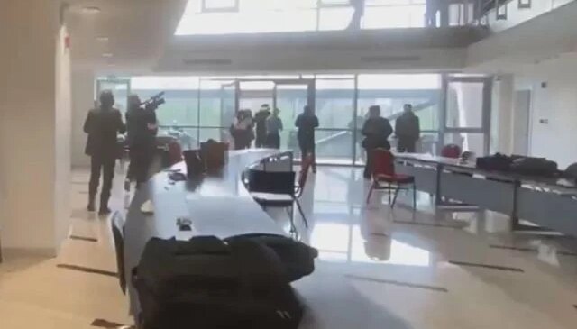 CHP Genel Merkezi’nin içi savaş alanına döndü! Göz gözü görmüyor