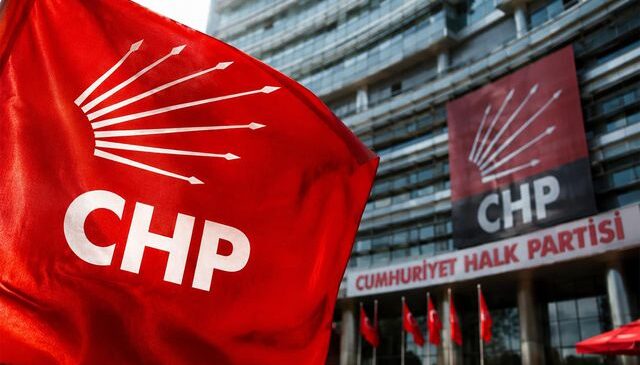 CHP’de yargı krizi derinleşiyor: 221 eski milletvekilinden kurultay çağrısı