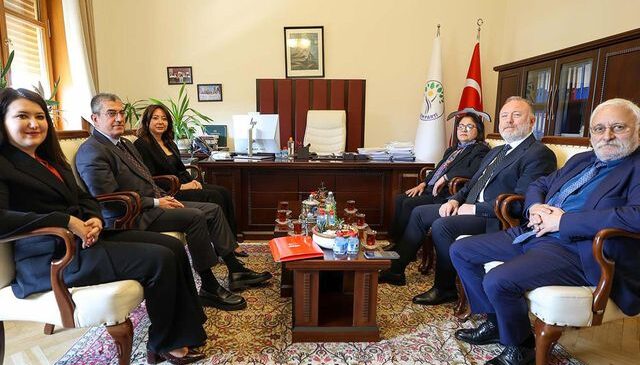 CHP’den DEM Parti’ye “ara seçim” ziyareti! İşte aldıkları yanıt