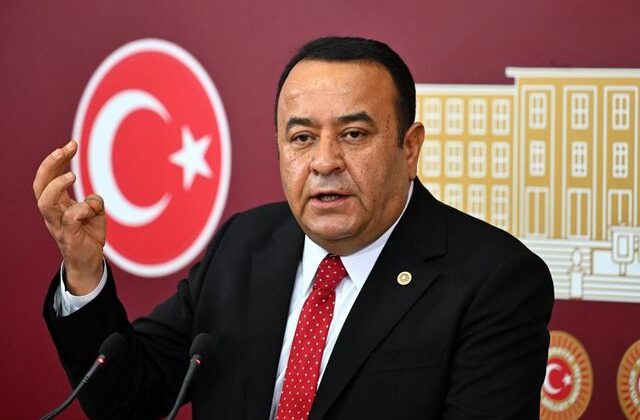 CHP’li Adnan Beker resti çekti: Kılıçdaroğlu ile çalışmam, istifa ederim