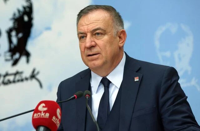 CHP’li Meclis Üyesi İlker Uluer’den olay iddia: Gökhan Zeybek’in kızına 500 bin dolar gönderildi