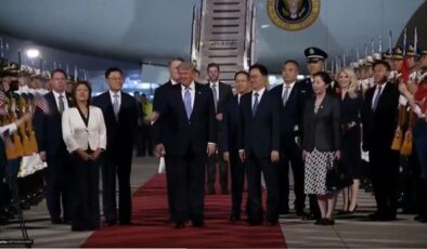 8,5 yıl sonra Çin’e ayak basan Trump, karşılama törenini görünce şaşırdı