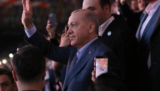 Cumhurbaşkanı Erdoğan’dan gençlere: Sizi kirli emelleri için kullanmak isteyenlere müsaade etmeyin