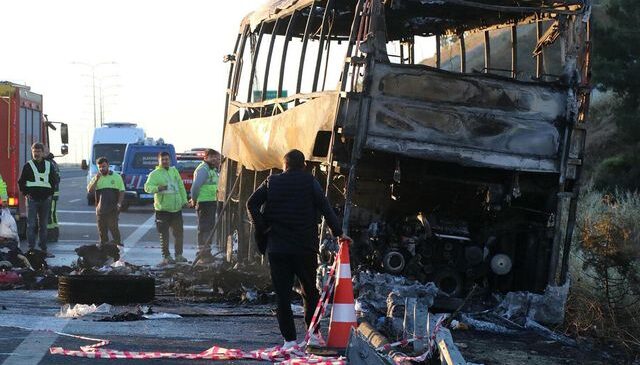 8 kişinin öldüğü otobüsün şoförü, kazadan 20 dakika önce arıza nedeniyle durup aracı kontrol etmiş