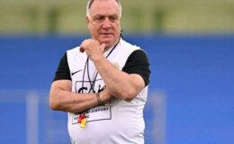 Dick Advocaat Curaçao’ya geri döndü