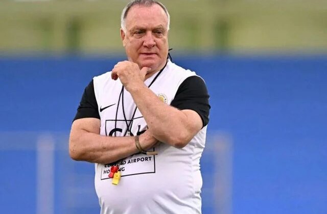 Dick Advocaat Curaçao’ya geri döndü