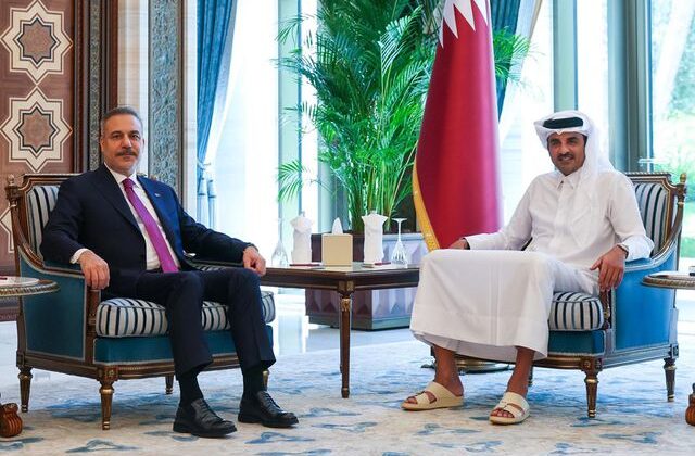 Bakan Fidan Doha’da Katar Emiri ile görüştü