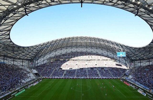Dünya devinde neler oluyor? Bütün futbolcuları satılığa çıkardılar