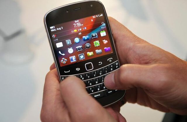 Efsane marka geri döndü! Artık telefonları değil araçları yönetiyor