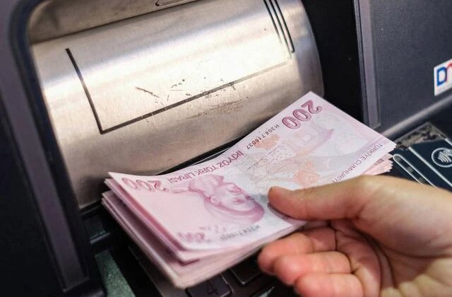 Tarihler belli oldu! Emeklilerin hesabına bu ay iki ödeme birden yatacak