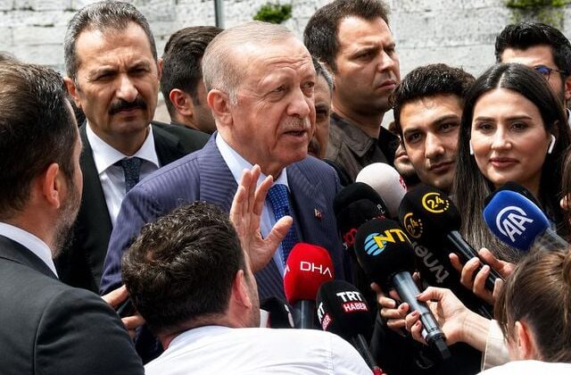 Erdoğan’a lokum ikram edildi, verdiği yanıt dikkat çekti