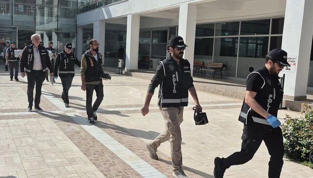 Tepebaşı Belediyesi’ne operasyon: 20 gözaltı