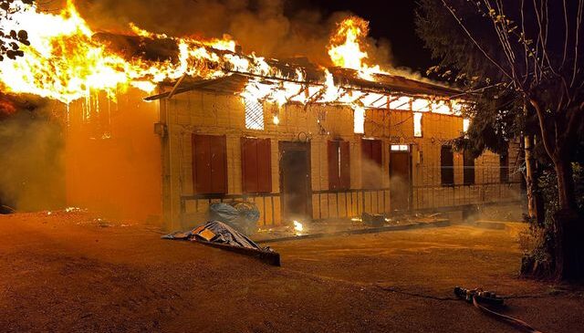 Eşiyle birlikte kaçtıklarını sandı, acı gerçek yangın sonrası ortaya çıktı