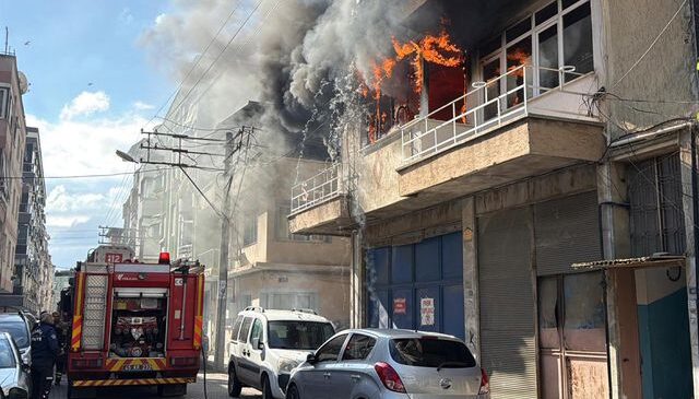 Manisa’da yaşlı adam evinde çıkan yangında hayatını kaybetti