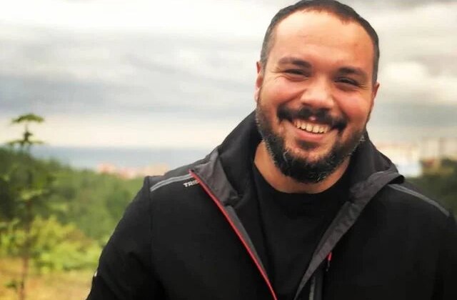 Evinde rahatsızlanan 37 yaşındaki beyin cerrahı kurtarılamadı