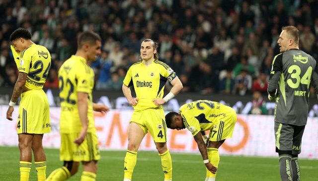 Fenerbahçe bu sezonu da ikinci bitirdi