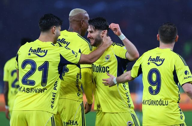 Fenerbahçe’de alarm! Taraftar kara kara düşünüyor