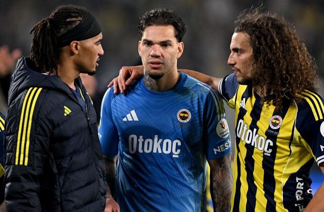Fenerbahçe’de büyük bir kriz daha! Hepsini yollayabilirler