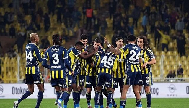Fenerbahçe’de büyük kriz! Tam 8 ismin bileti kesildi