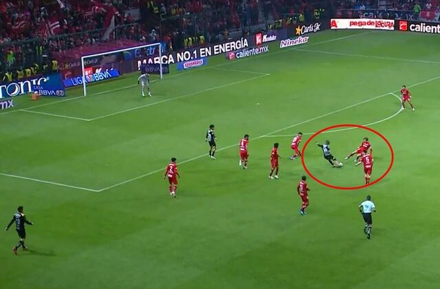 Fener’in eski yıldızından inanılmaz gol