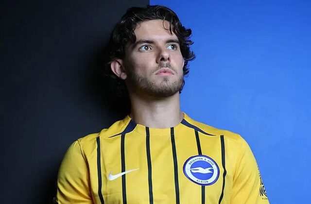 Ferdi Kadıoğlu, Brighton’da sezonun oyuncusu seçildi