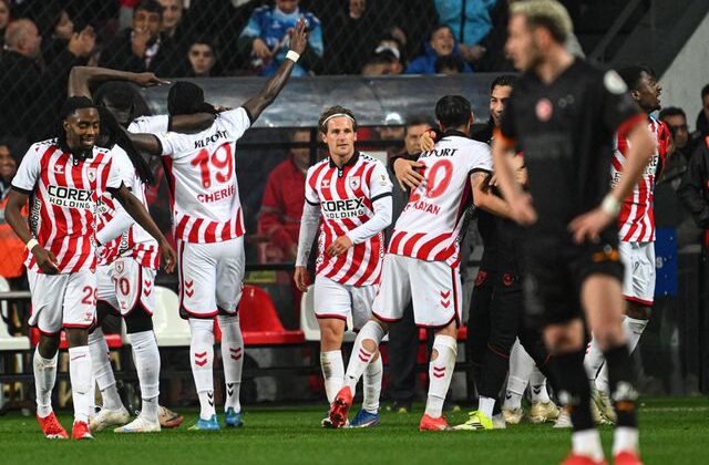 Galatasaray’a Samsun’da soğuk duş! Fenerbahçe ile puan farkı 4’e indi