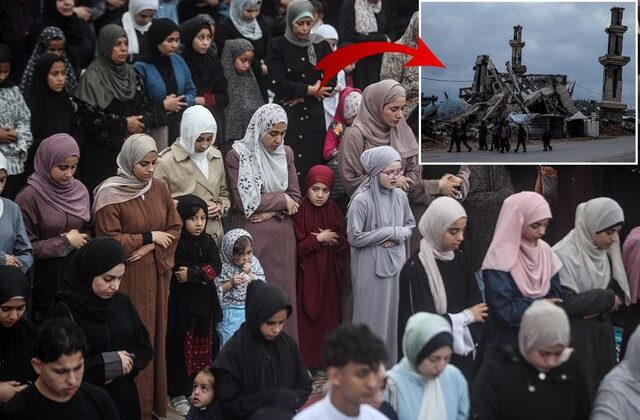 Gazze’de bayram namazı yıkılan camilerin enkazında kılındı