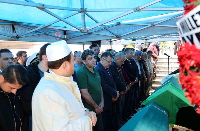 5 kişilik aile yan yana toprağa verildi! Muhtarın sözleri kahretti: Çocuklar paramparça olmuş