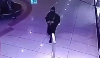 48 suç kaydı olan hırsız çarşaflı kıyafetle yakalandı