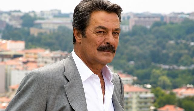 Günlerdir entübeydi! Kadir İnanır’dan haber var
