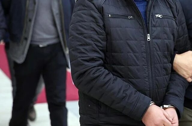 Güzellik salonunda akılalmaz yöntemle vurgun: Müşterilerin telefonundan kredi çeken 6 şüpheli tutuklandı
