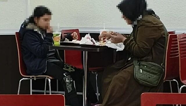 Hamburger zincirindeki ayrımcılık için harekete geçildi