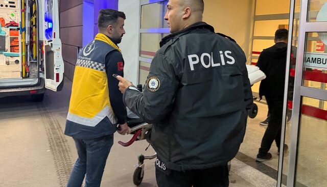 Hükümlü şahıs, hastanede kafasında bardak kırarak kendini yaraladı