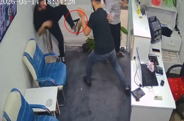 Döviz bürosuna girip peş peşe tetiğe bastı! Ölüm kalım mücadelesi kamerada