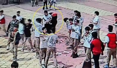 Heimlich manevrasıyla öğrencisinin hayatını kurtardı