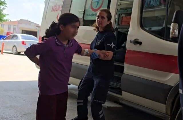 İndirimli çiğ köfte yiyen 28 öğrenci hastanelik oldu