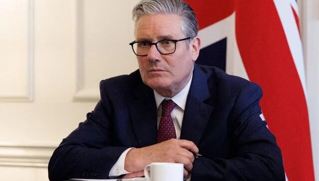 İngiltere’de siyasi deprem! Starmer’a istifa baskısı büyüyor