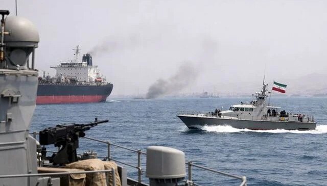 Barış umutları sonrası İran Devrim Muhafızları’ndan Hürmüz Boğazı kararı