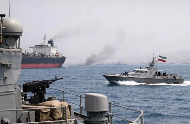 Barış umutları sonrası İran Devrim Muhafızları’ndan Hürmüz Boğazı kararı
